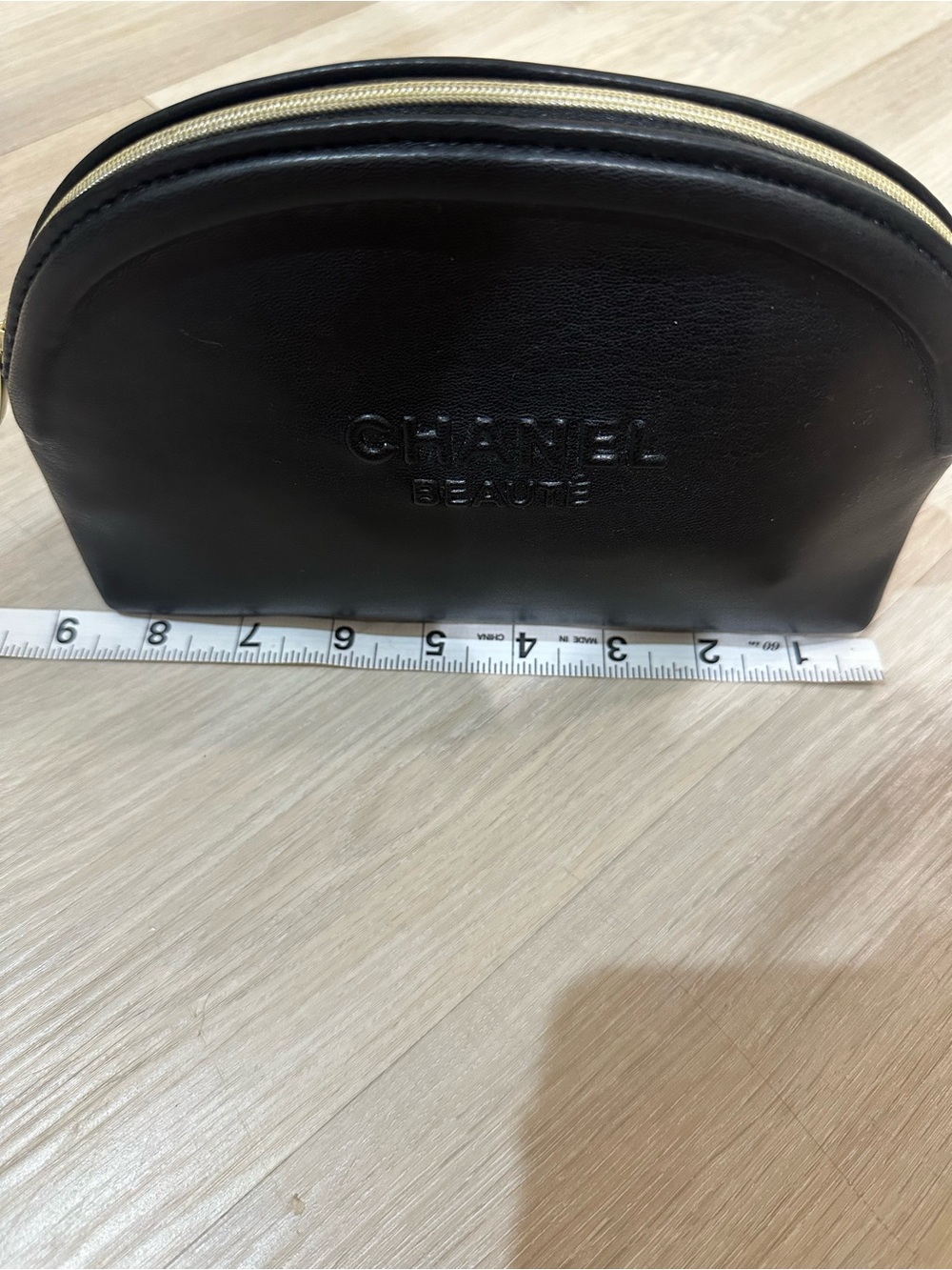 CHANEL BEAUTÉ Black Leather Cosmetic Bag - Picture 6 of 6